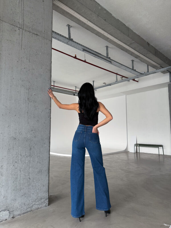 M-46 BLUE Wide-Leg High-Waist Jeans