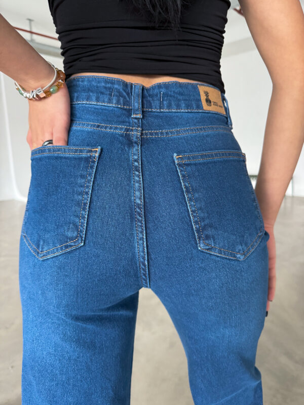 M-46 BLUE Wide-Leg High-Waist Jeans