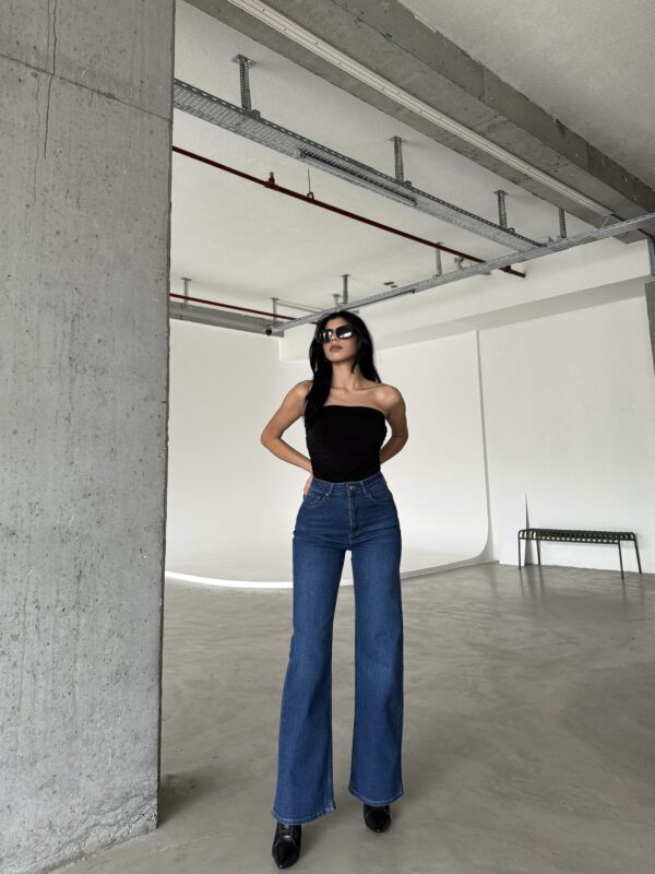 M-46 BLUE Wide-Leg High-Waist Jeans