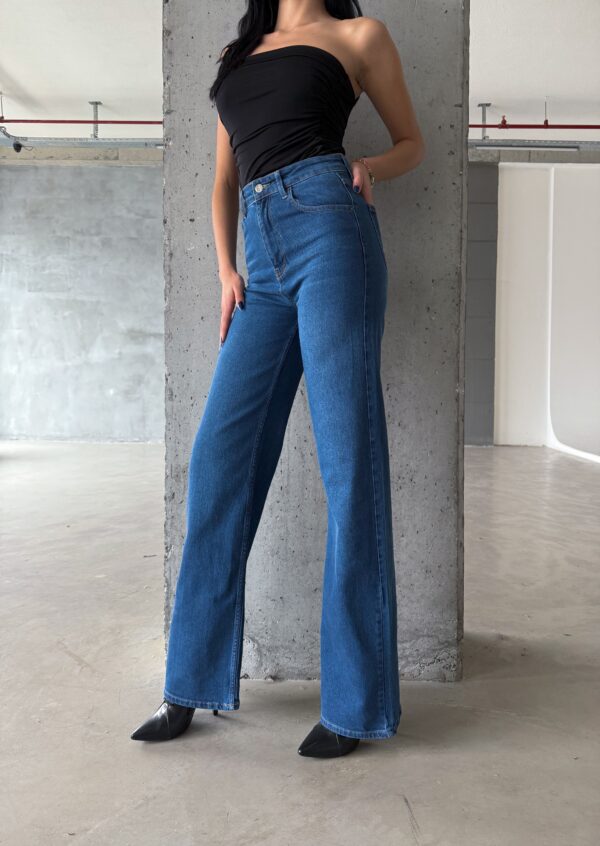 M-46 BLUE Wide-Leg High-Waist Jeans