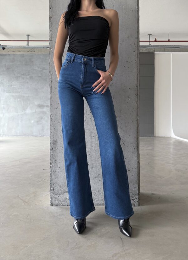 M-46 BLUE Wide-Leg High-Waist Jeans